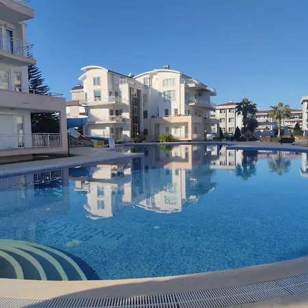 Confortable Avec Piscine Et Wifi * ベレキ