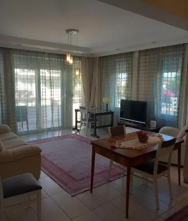 Confortable Avec Piscine Et Wifi Apartamento