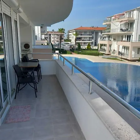 Confortable Avec Piscine Et Wifi *