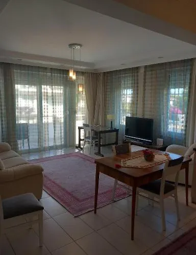 Confortable Avec Piscine Et Wifi Daire